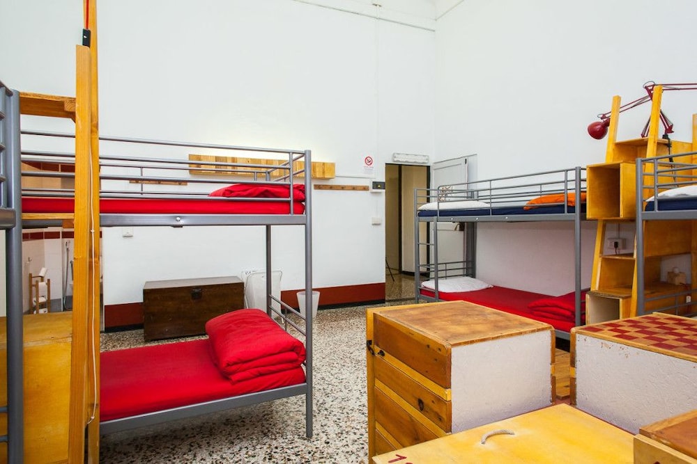 Ostellin Genova Hostel 13/28