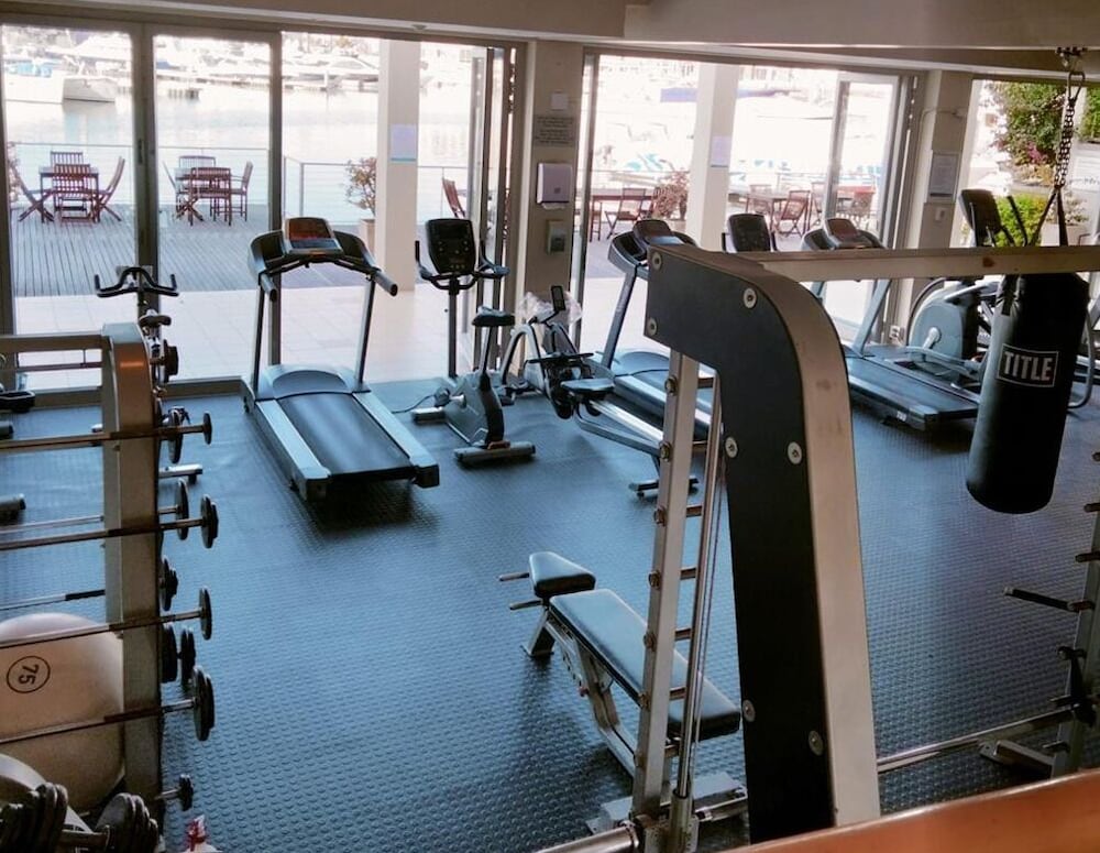 Mountain Marina Luxury Apartments 25/50