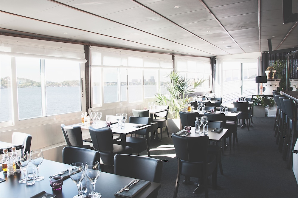 Malardrottningen Hotel 53/56