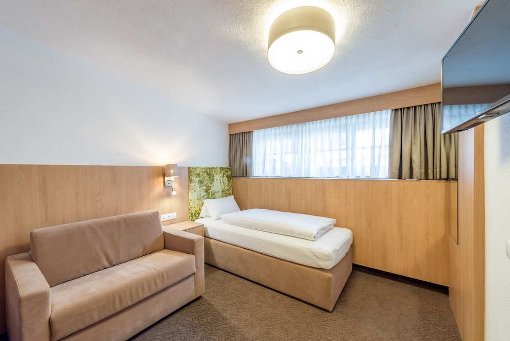 Hotel Tyrol 22/58