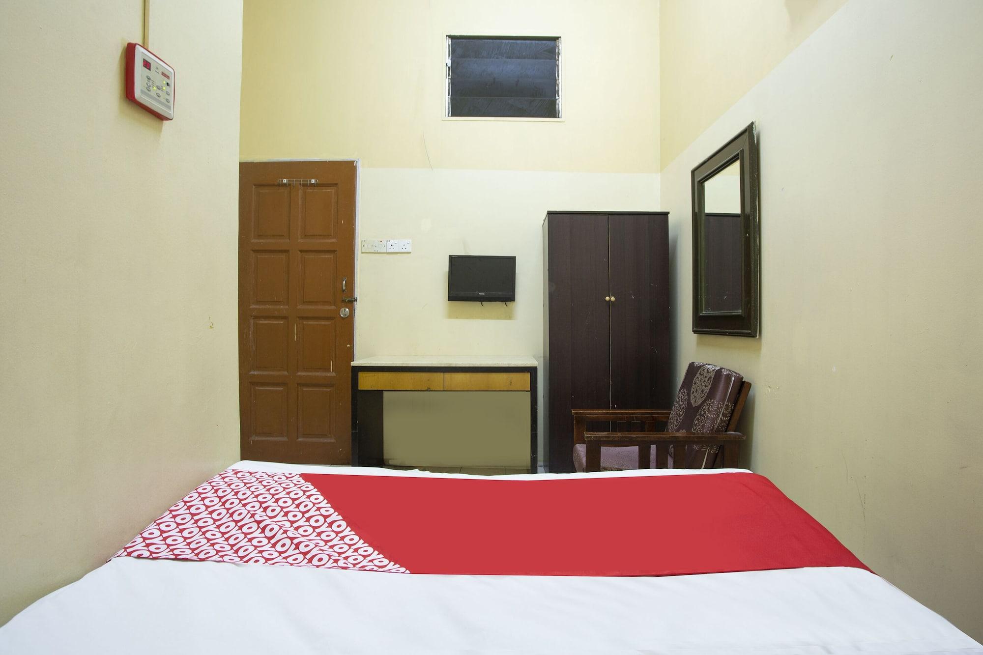 SPOT ON 90137 Casavilla Hotel Pudu 9/50