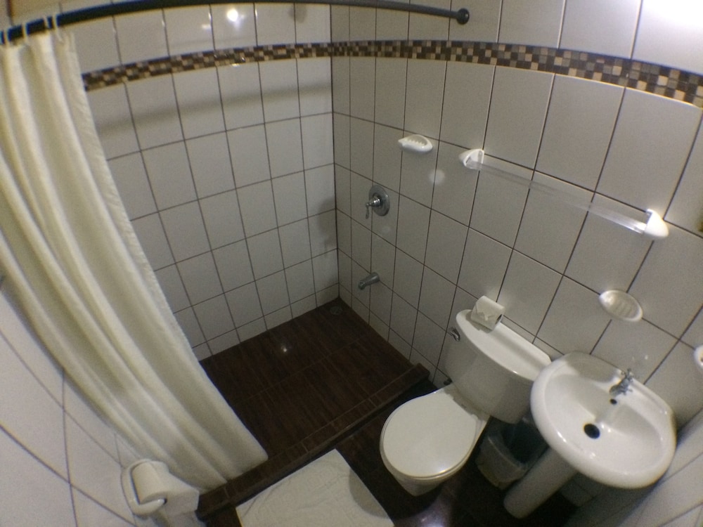 Hotel Rana Roja Lodge 22/50