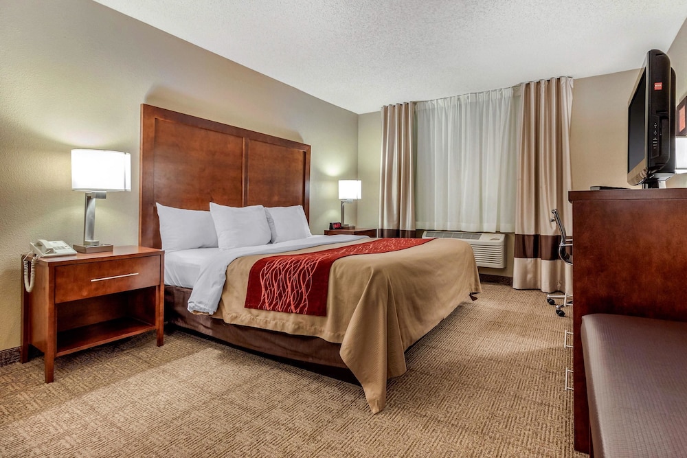 Comfort Inn and Suites Hays I-70 15/46