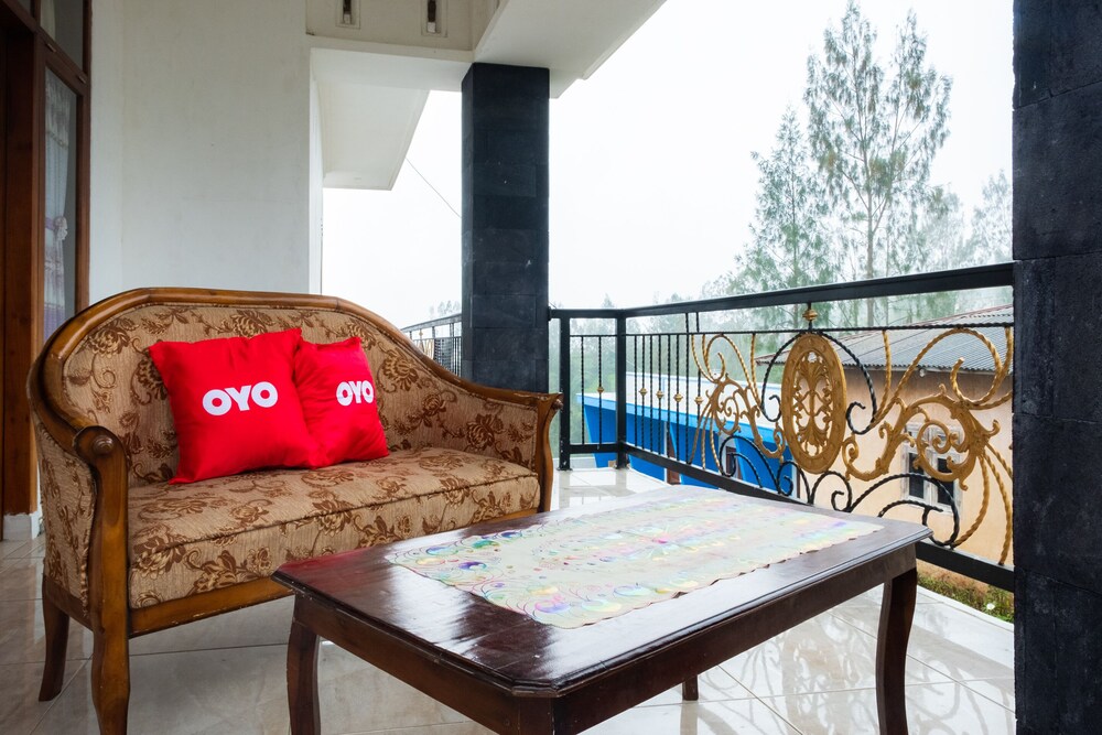 OYO 2169 Anugrah Bromo Homestay 24/52
