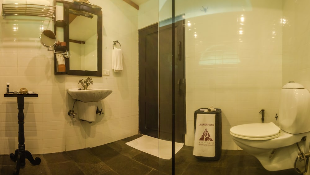 Amritara Shalimar Spice Garden Resort & Spa 77/78
