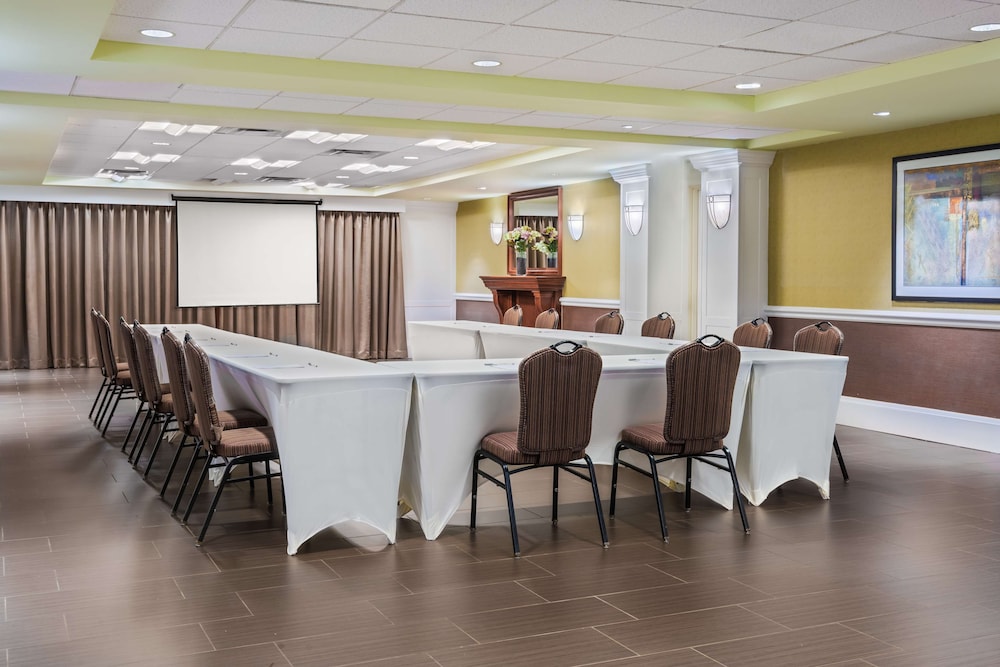 Hampton Inn Danbury Ct 45/51