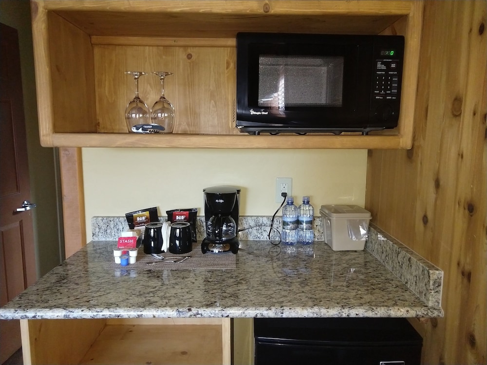 Callahan s Mountain Lodge 63/78