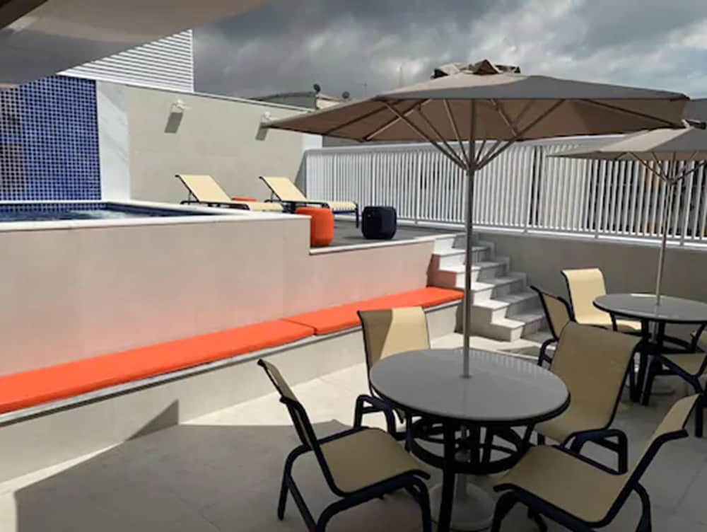 Petit Rio Hotel 53/63