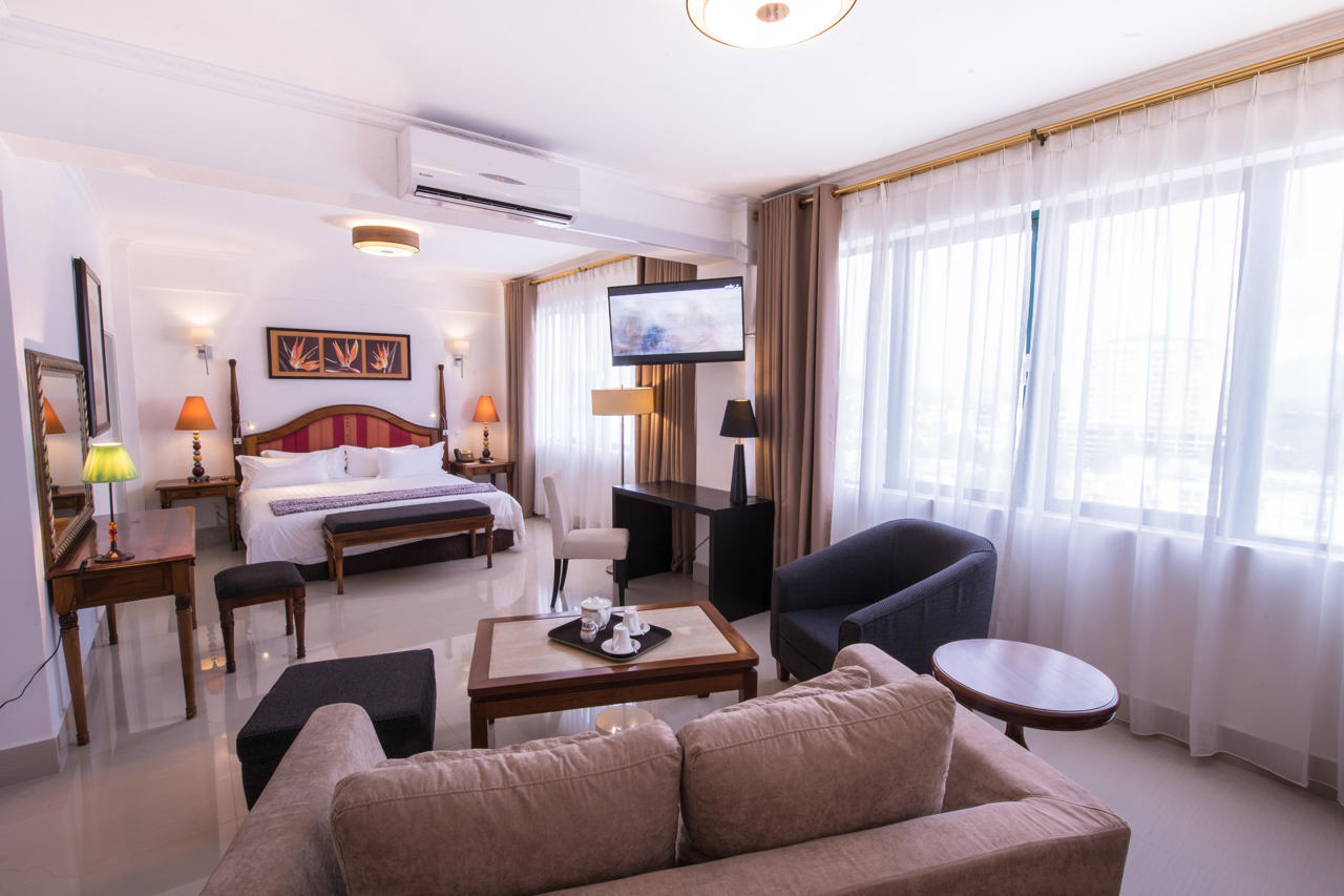 Palms Hotel 25/41