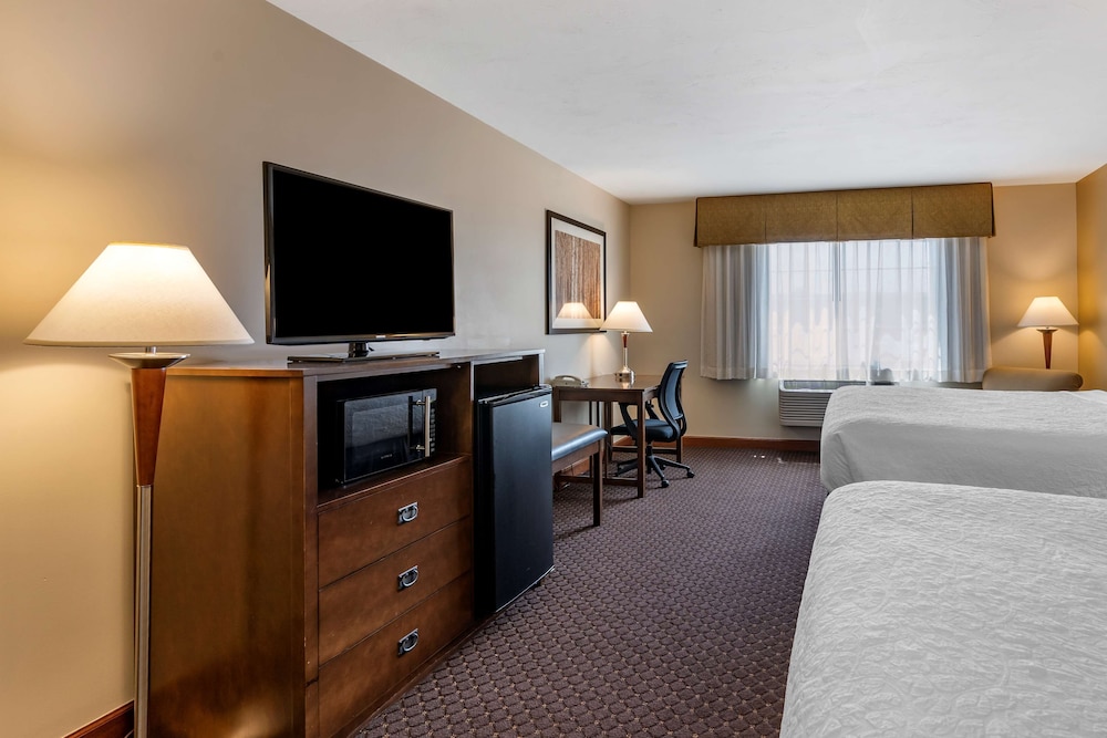 Best Western Desert Inn 18/50