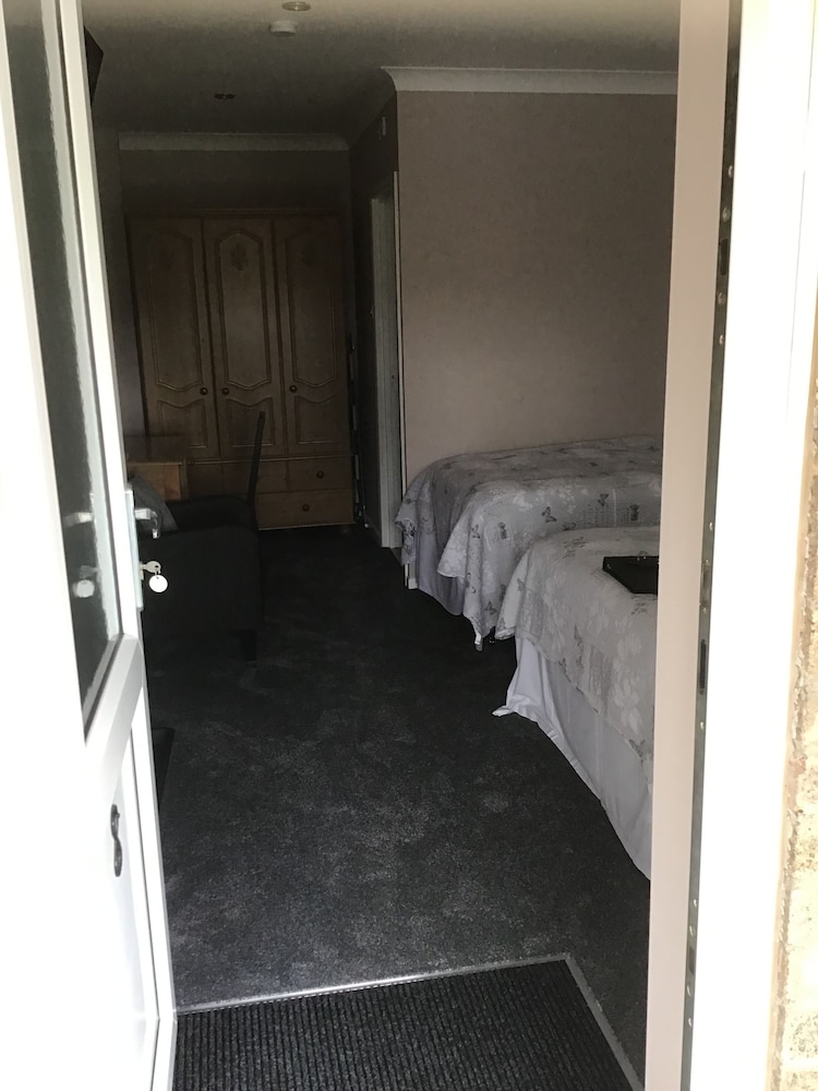 The New Inn Motel 62/93