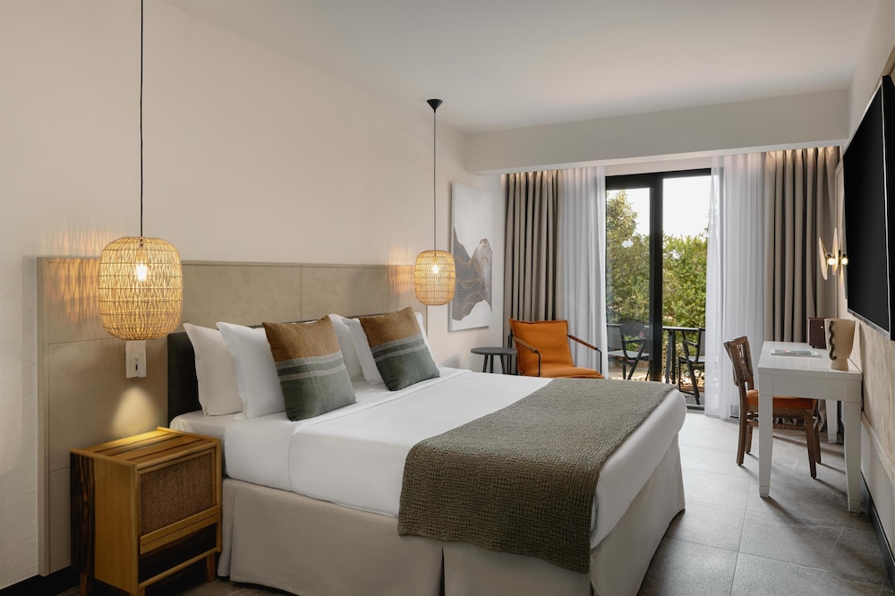 Nest, Queen Bed, Sea View