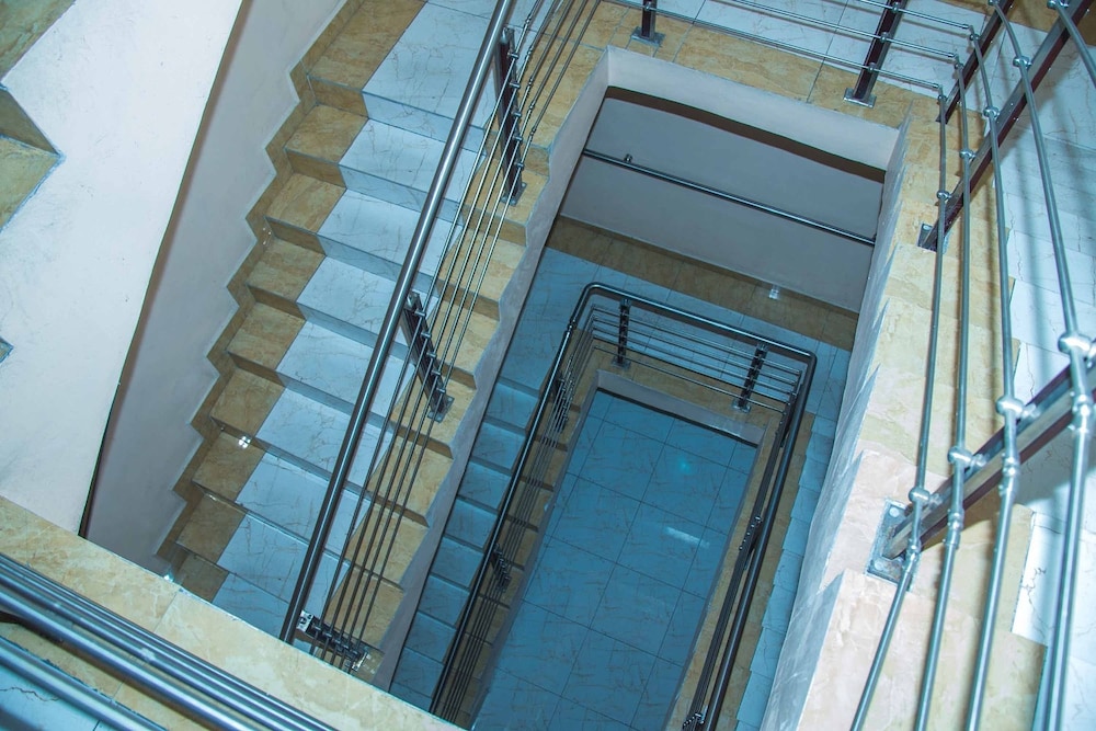 Royal Crest Hotel & Suites 3/50