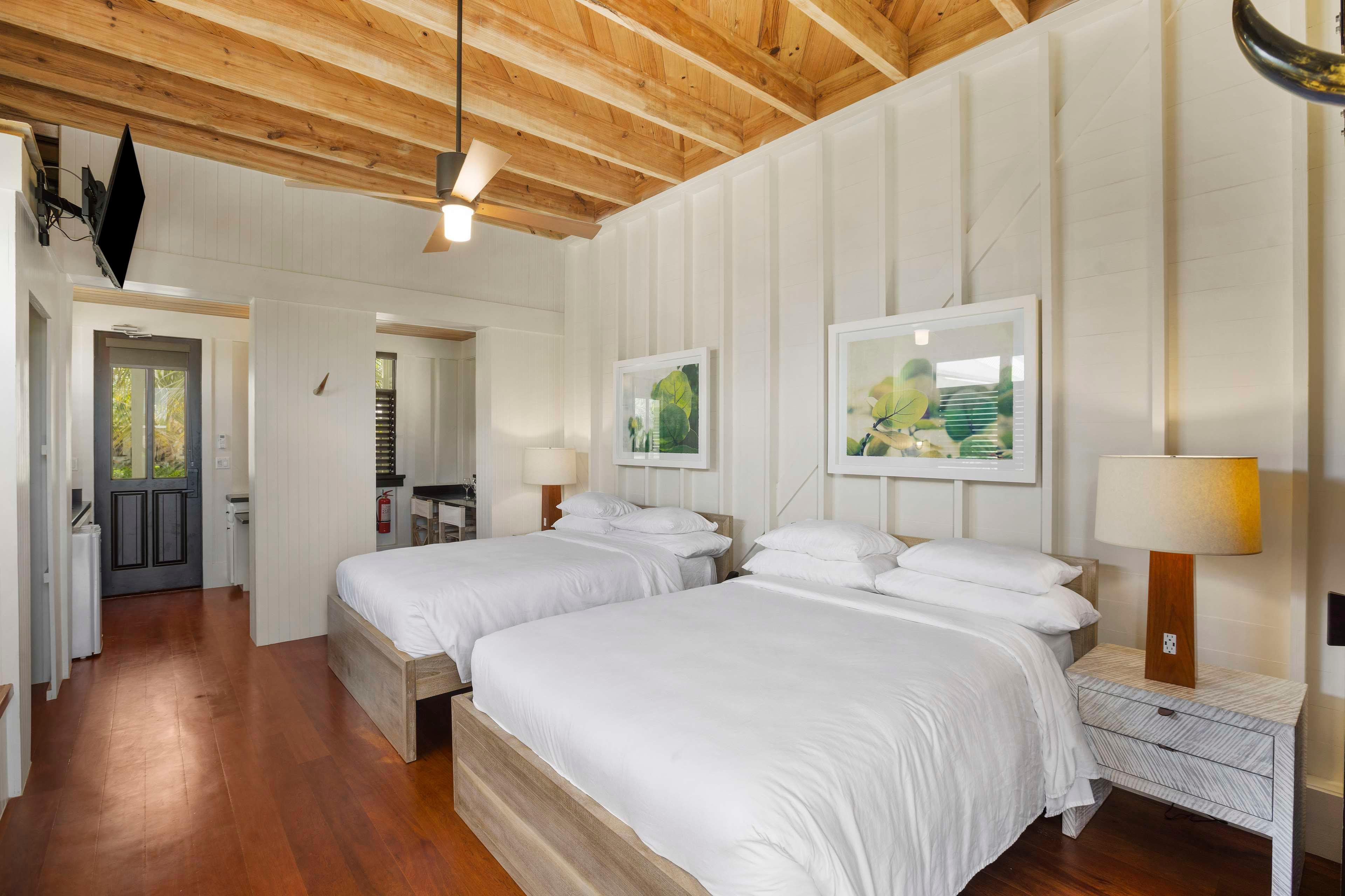 Suite, 2 Queen Beds, Light Housekeeping
