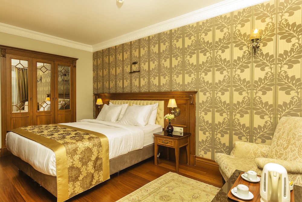 Acra Hotel 30/67