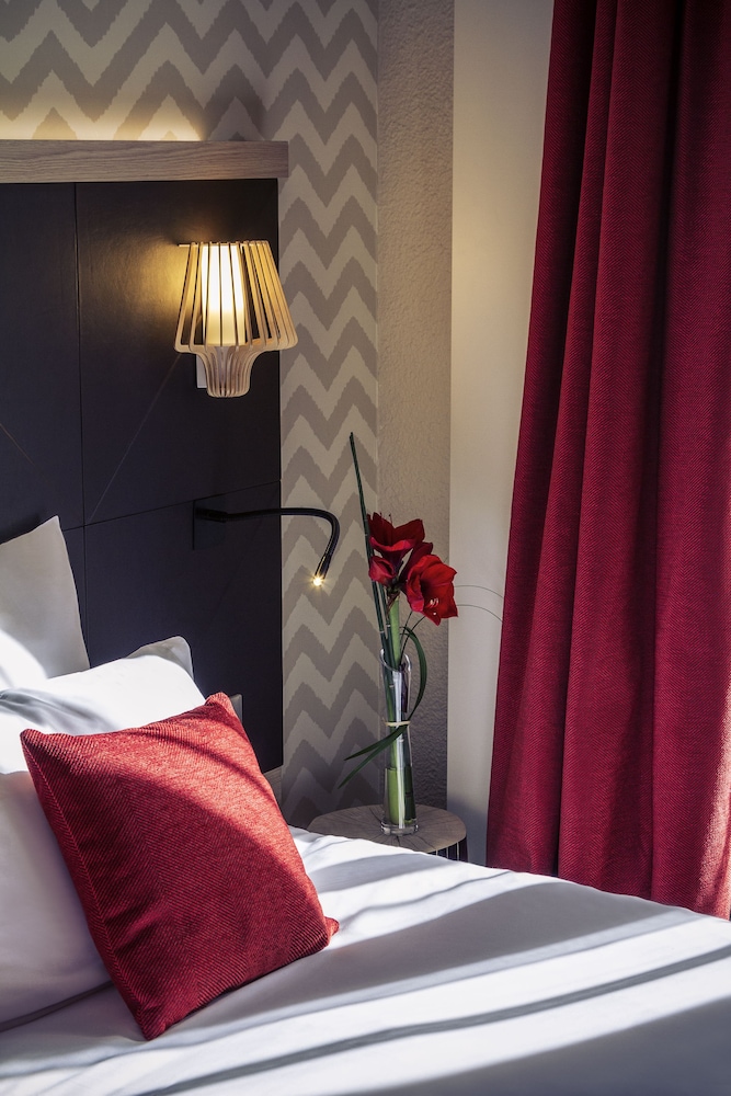 Mercure Annecy Centre 35/69