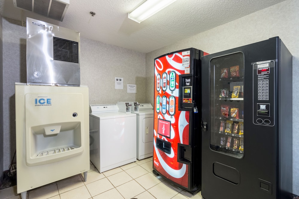 Quality Express Inn Suites Mineral Wells 32/49
