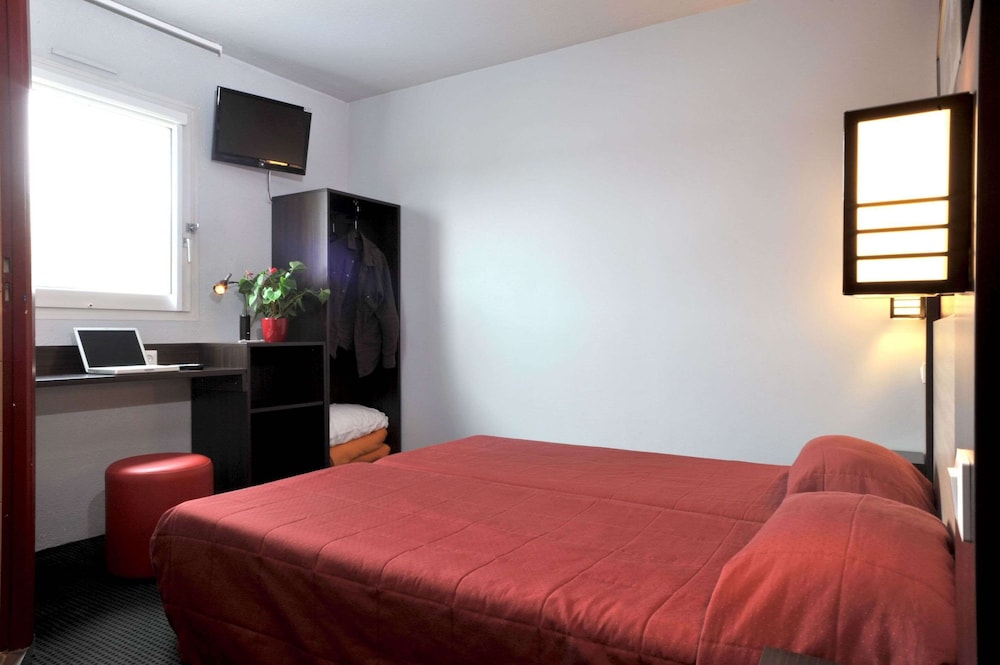 BRIT HOTEL SAINT-QUENTIN 10/53