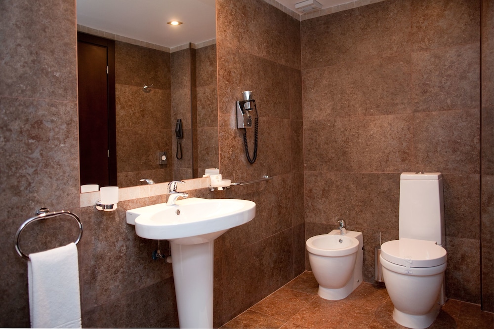 Bellaria Hotel 33/36