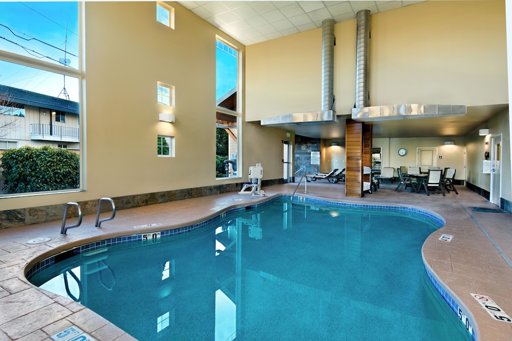 Oxford Suites Silverdale 1/59