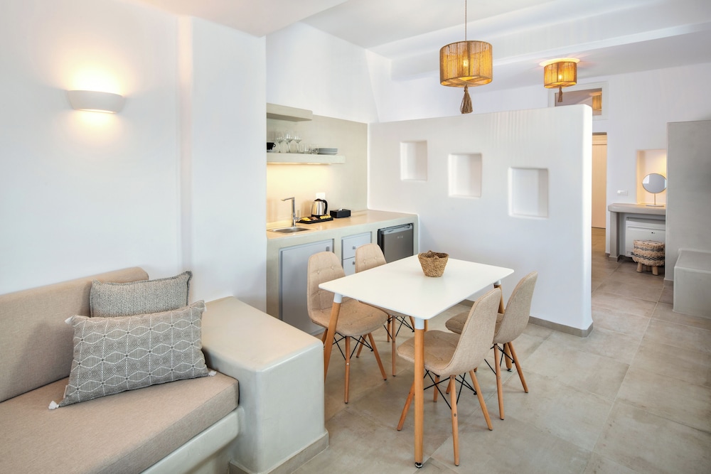 Hill Suites 31/50