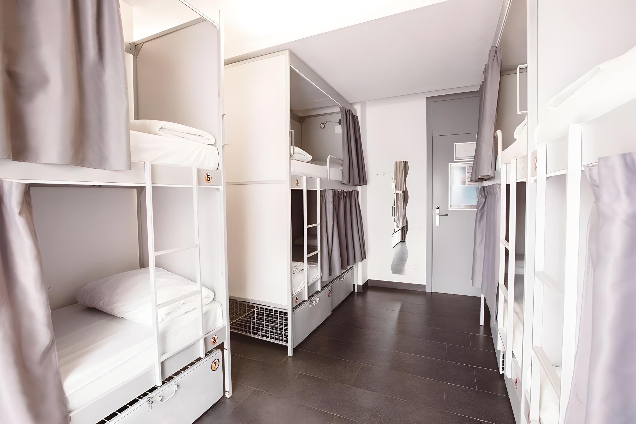 Female Dorm, Female Only