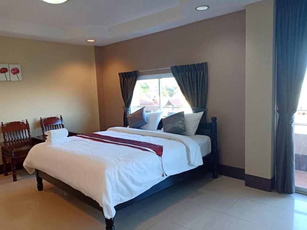 Submukdaphoomplace Hotel 32/50