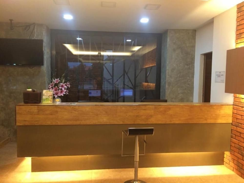 Chonlapruk Lakeside Hotel 20/56