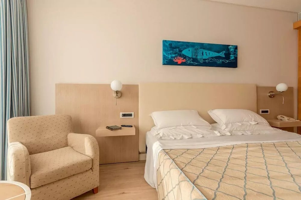 Room, Double Bed, Sea Front, Balcony