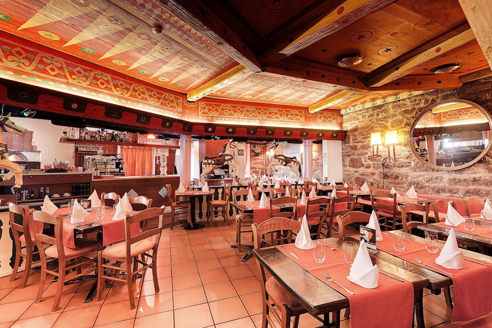 Hotel Restaurant Resslirytti 36/61