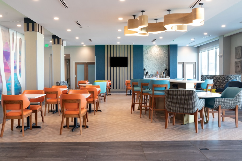 La Quinta Inn Suites By Wyndham San Antonio Seaworld Lafb 28/39