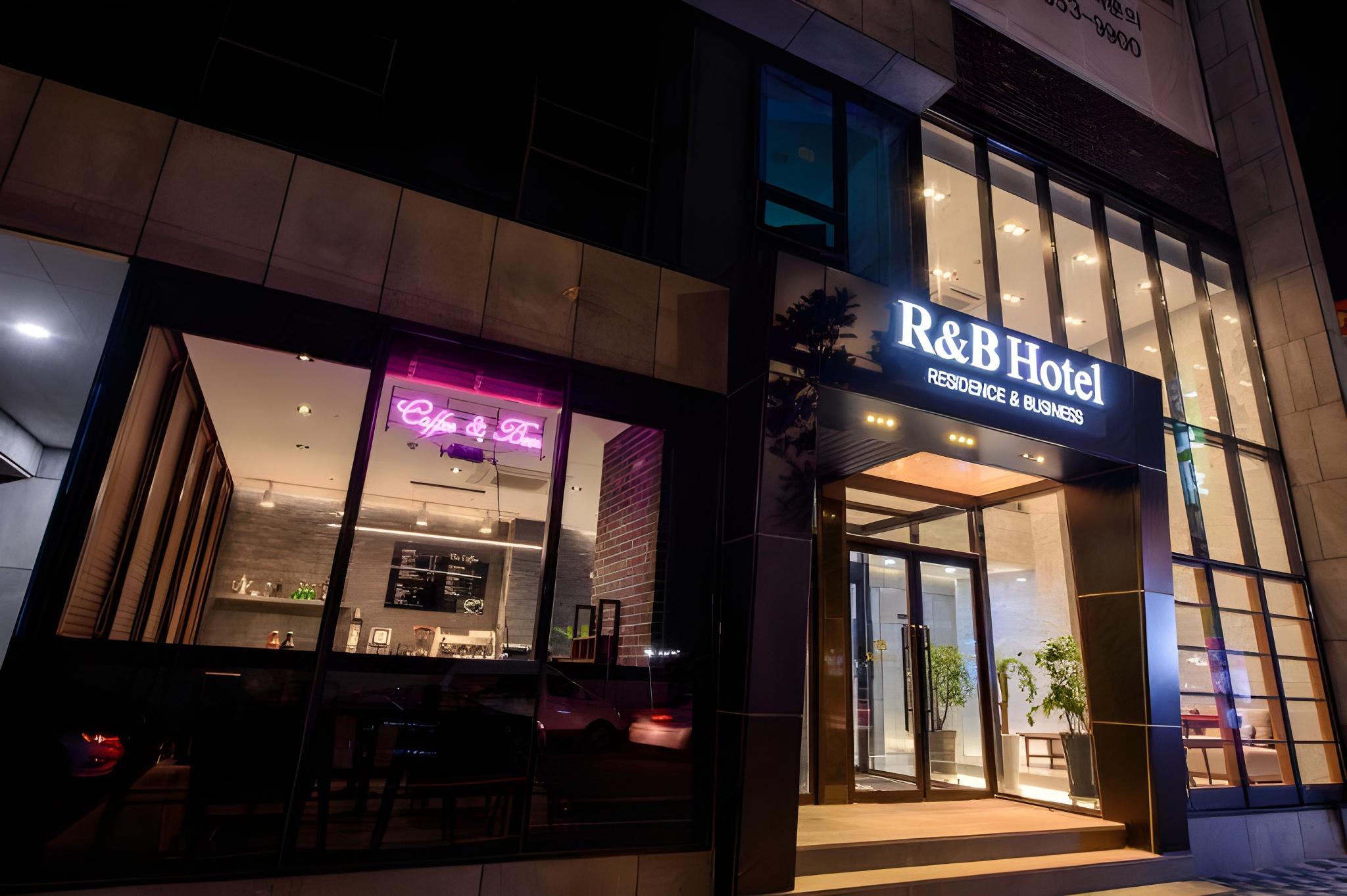R&B Business Hotel 4/42