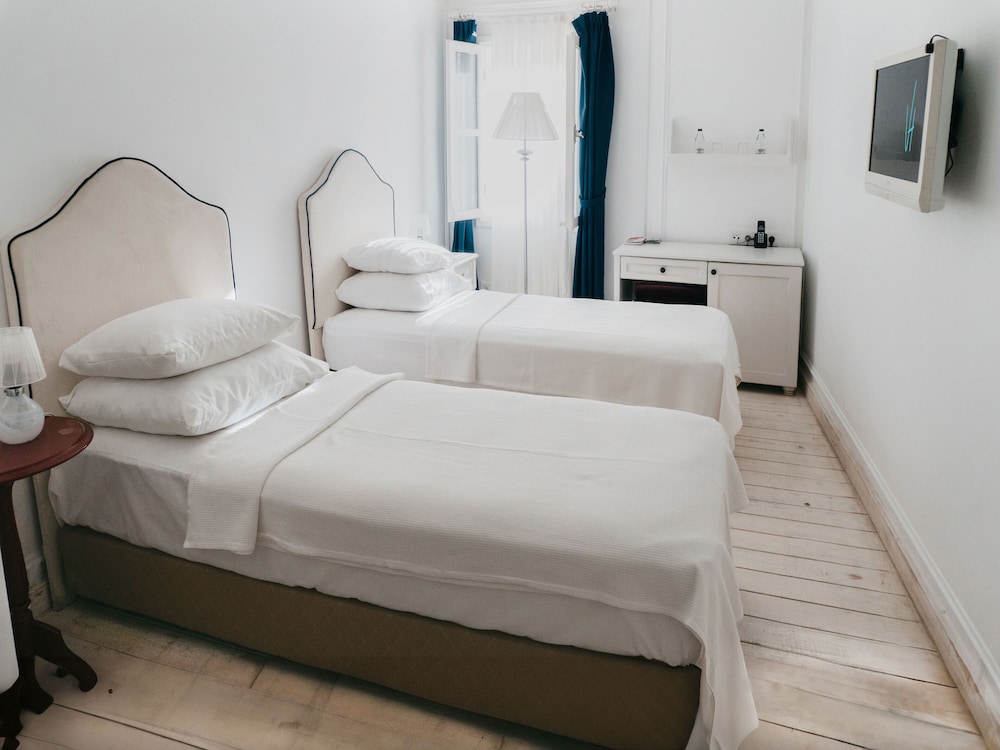 Vintage Hotel 14/50