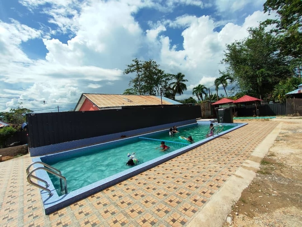Capital O 90168 Serambi Pelangi Chalet 30/30