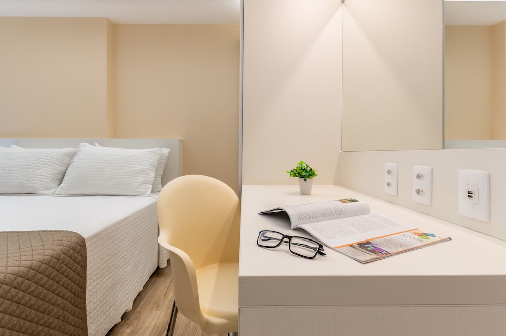 Hotel Brisa Suites 16/64