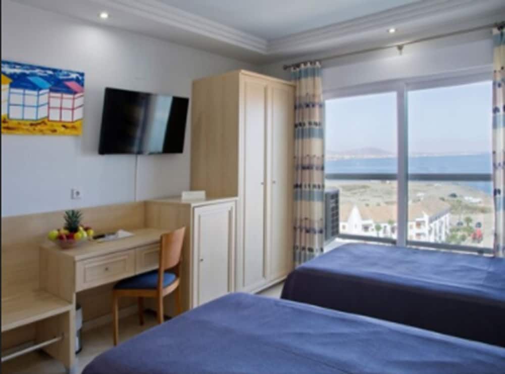 Gaviotas Hotel & Event Center 23/35