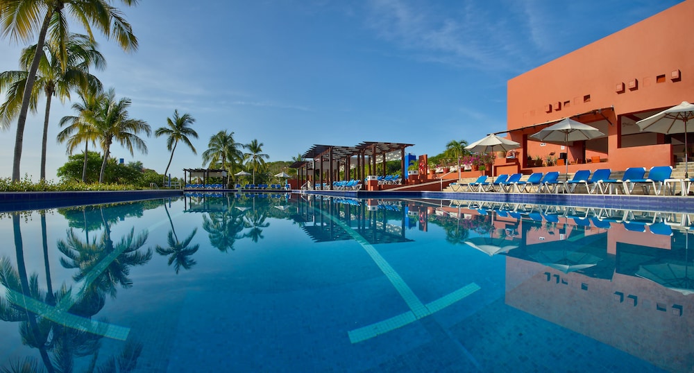 Las Brisas Huatulco 10/79