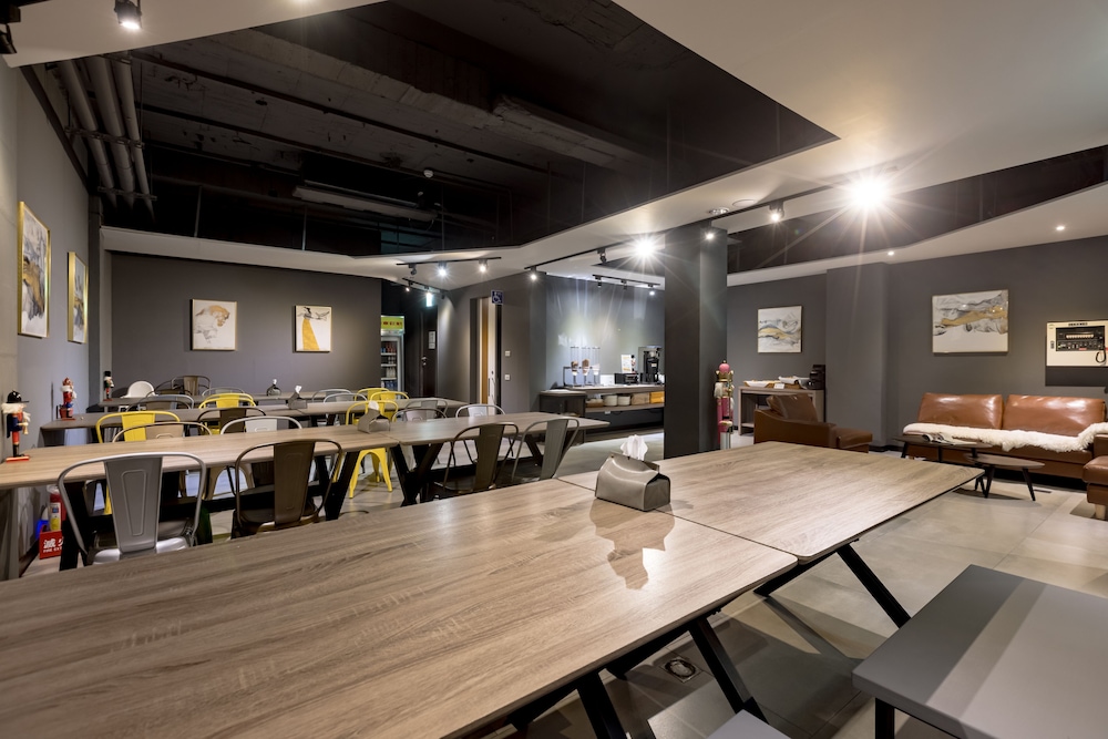 Hotel Brown - Zhongzheng 40/48