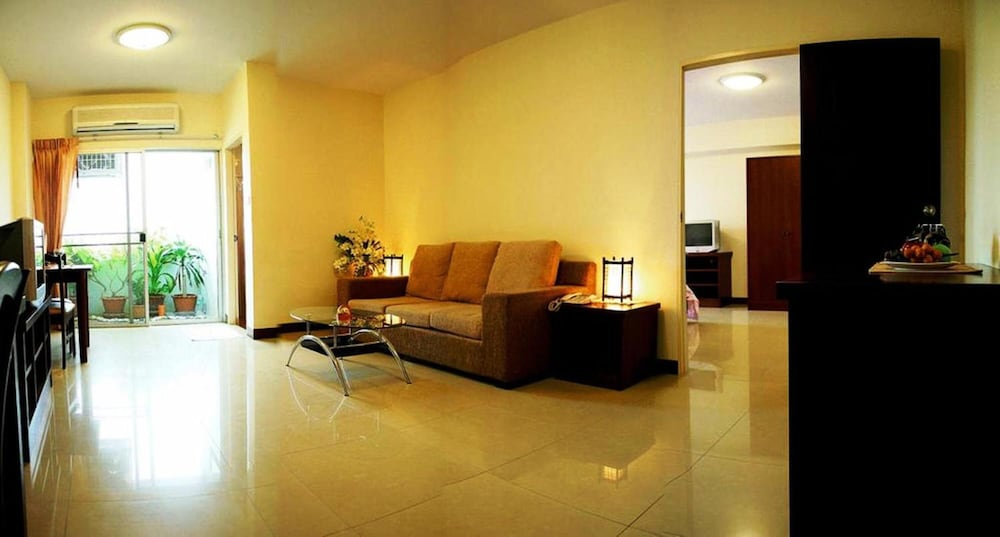 Zen Rooms Sukhumvit 81 32/44