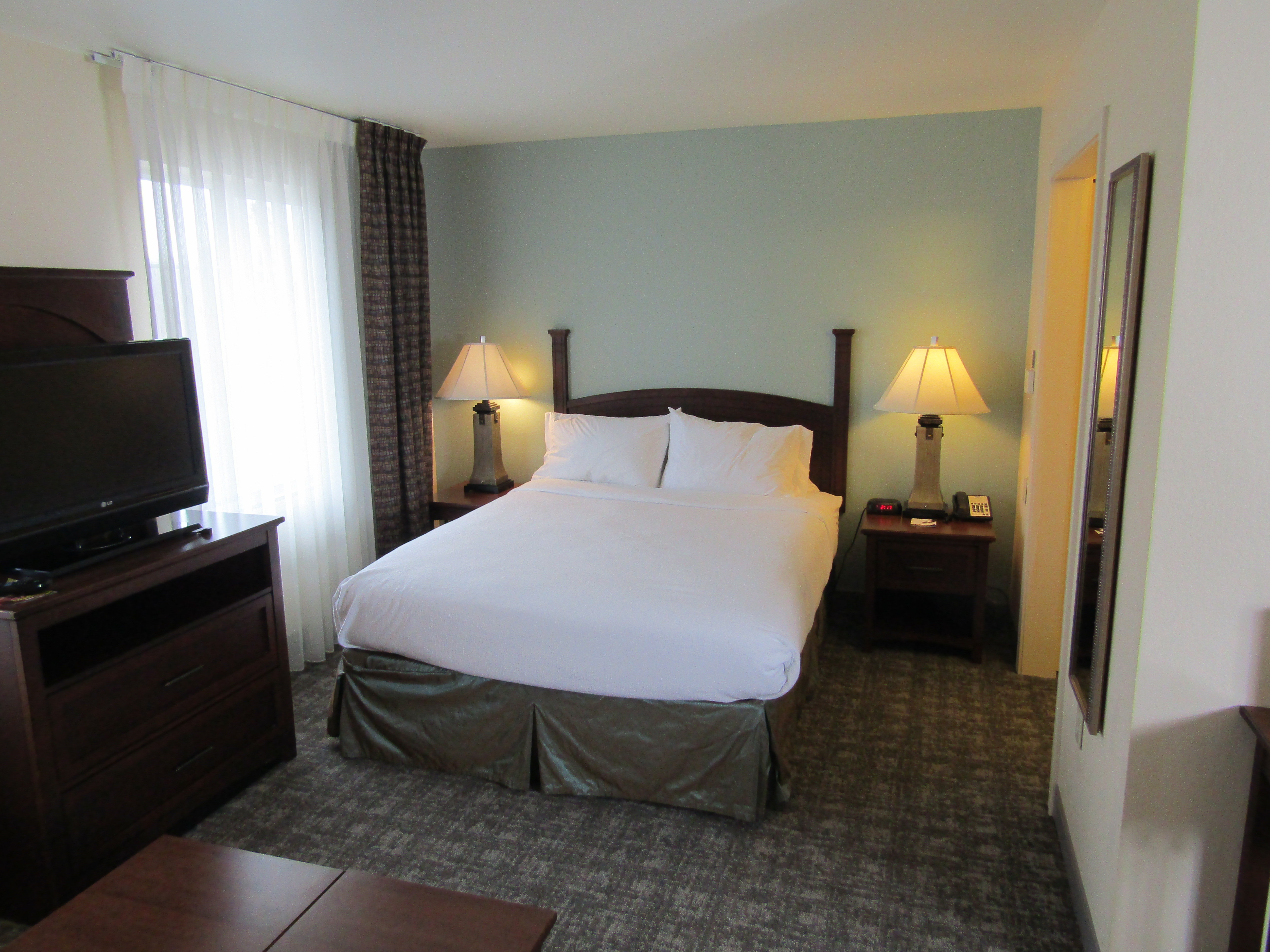 STAYBRIDGE SUITES ROCHESTER - UNIVERSITY 25/78