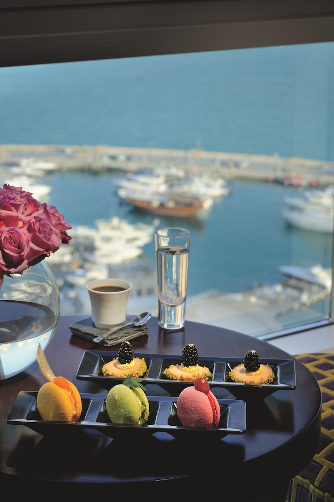 Qabila Westbay Hotel by Marriott 53/65