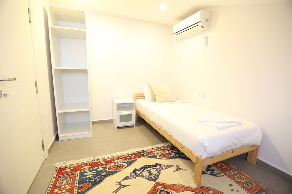 Truemar Hotels & Suites 9/50