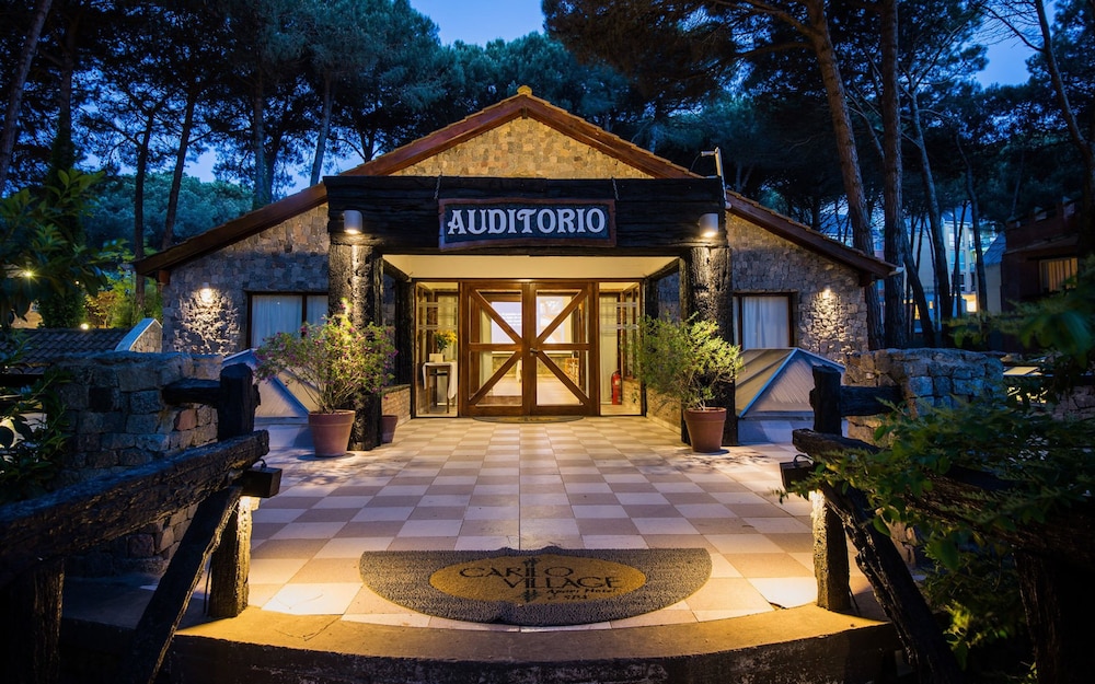 Carilo Village Apart Hotel & Spa 2/50