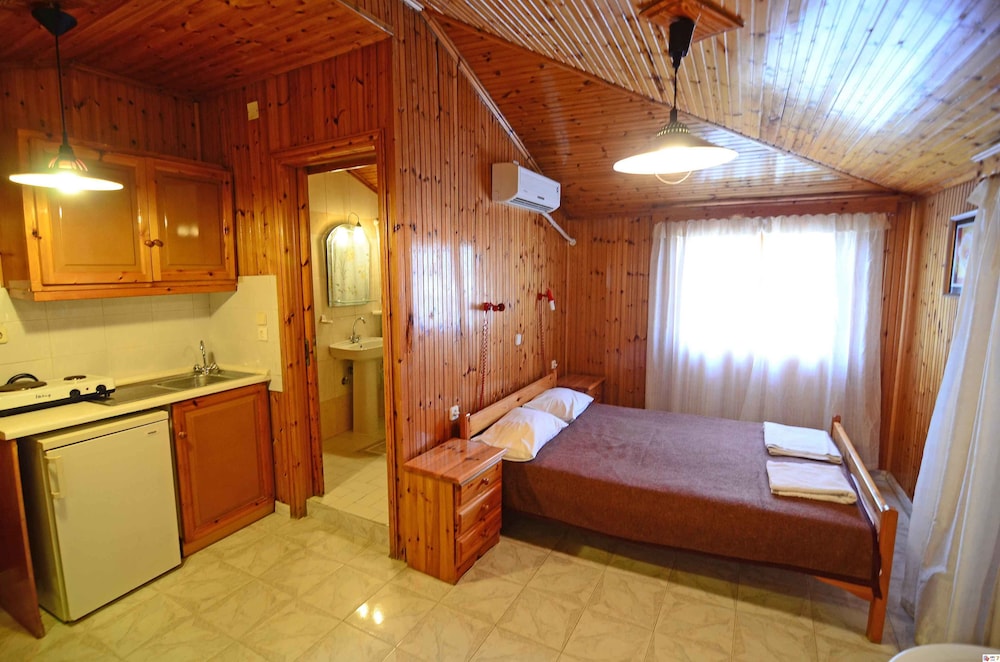 ECONOMY, DOUBLE BED