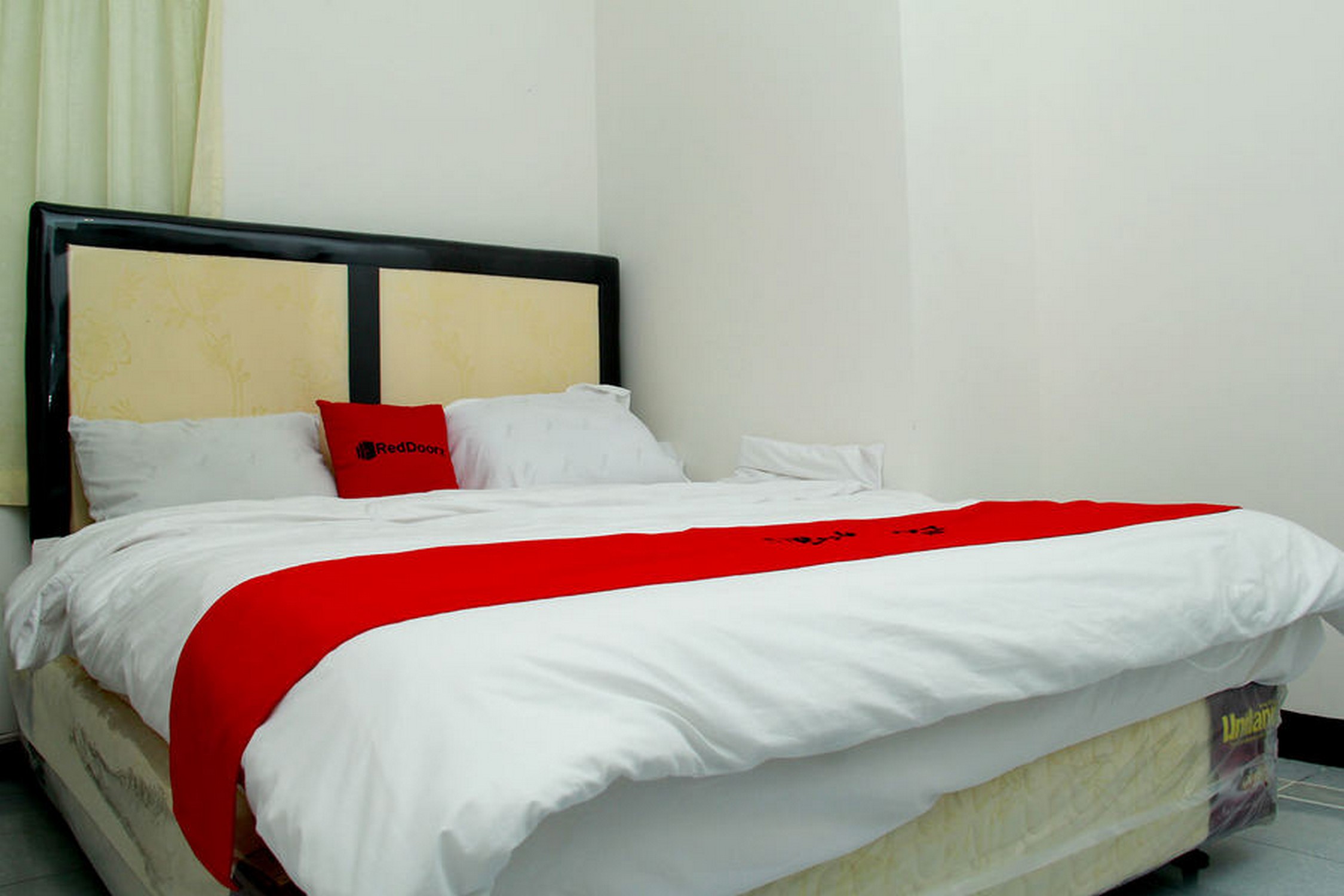Reddoorz Plus Near Telkom Corporate University 10/29