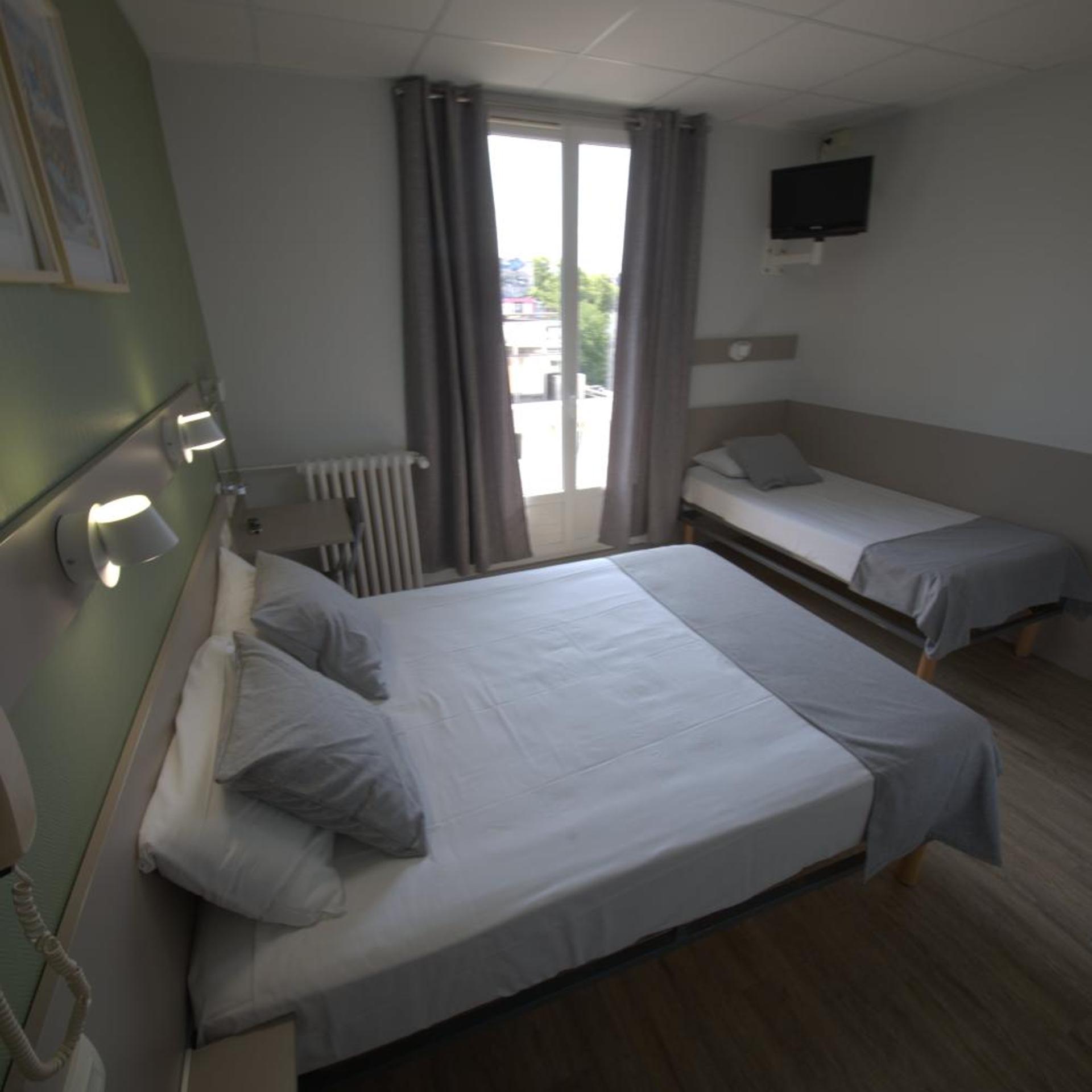 Hôtel Lux 9/55