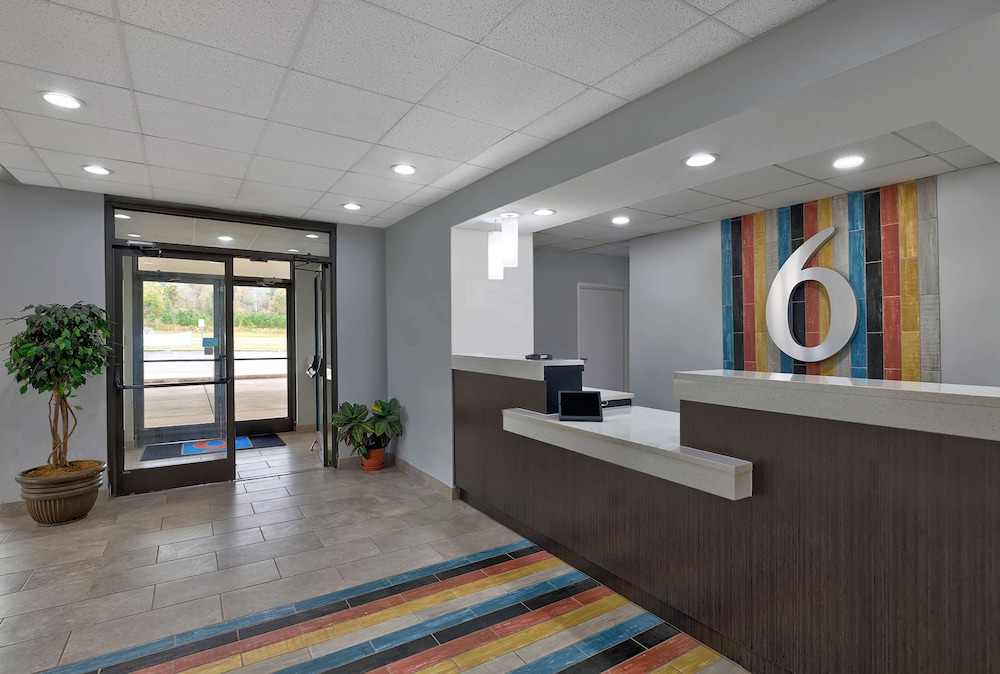 Motel6 Scottsboro, AL – Hwy 72 7/30