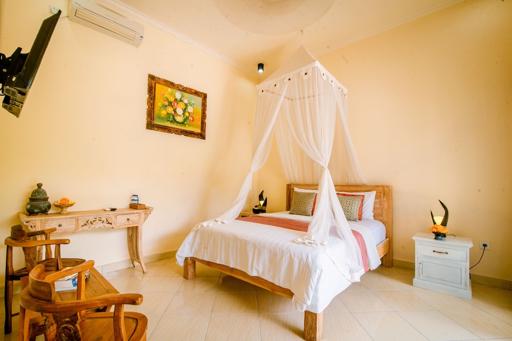 DELUXE, DOUBLE BED