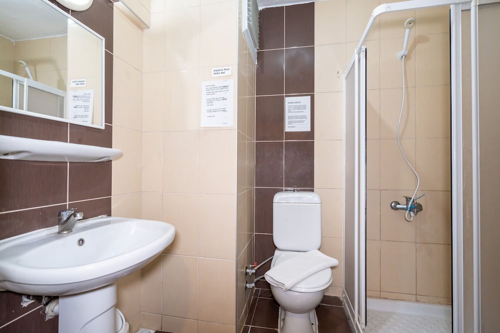 2 BEDROOMS, FAMILY, APARTMENT, GARDEN VIEW
