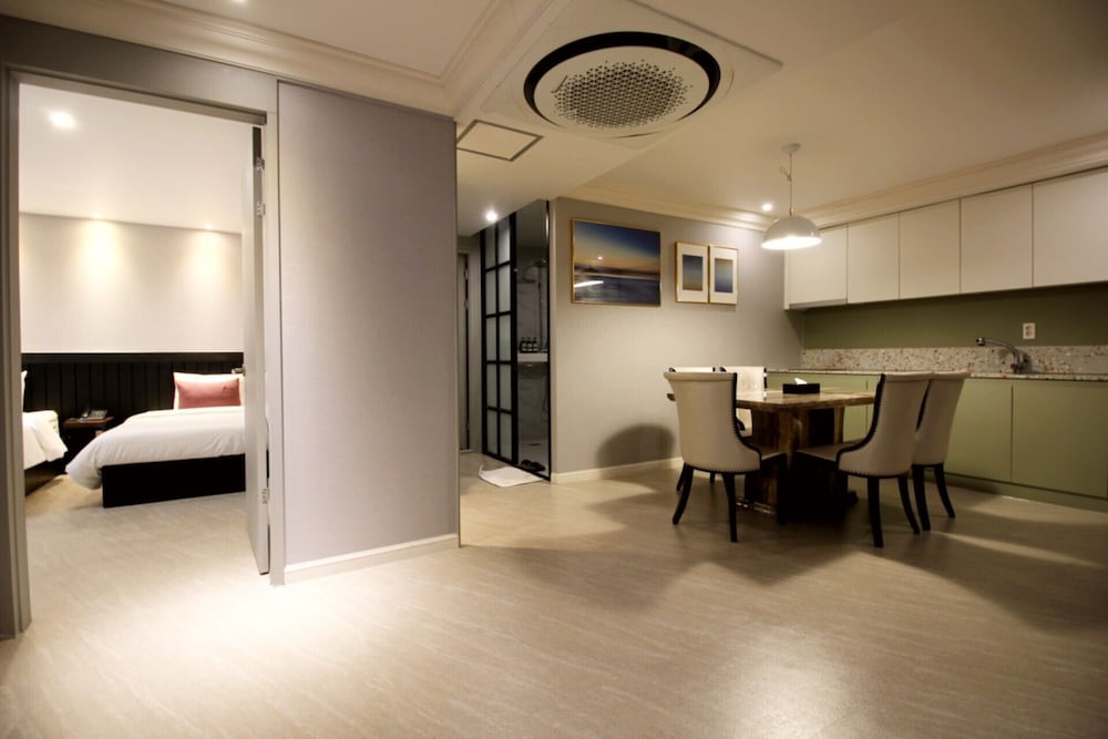 No.25 Hotel Nampo Daecheong 40/54